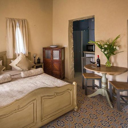 Beit Ha'Omanim Hotel Сафед Екстериор снимка