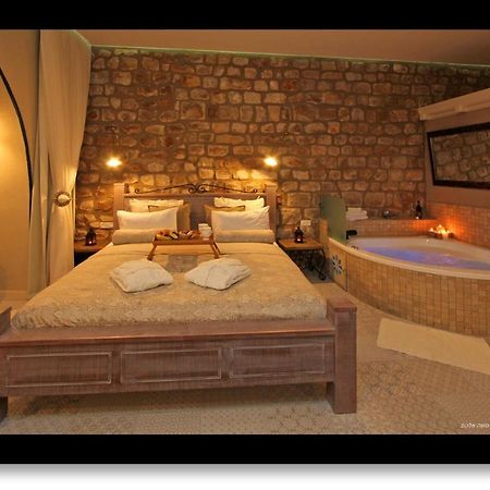 Beit Ha'Omanim Hotel Сафед Екстериор снимка