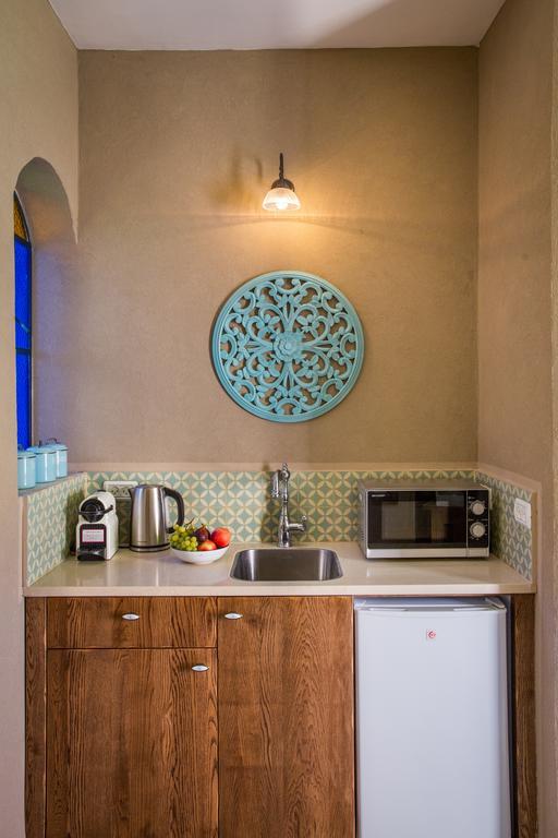 Beit Ha'Omanim Hotel Сафед Стая снимка