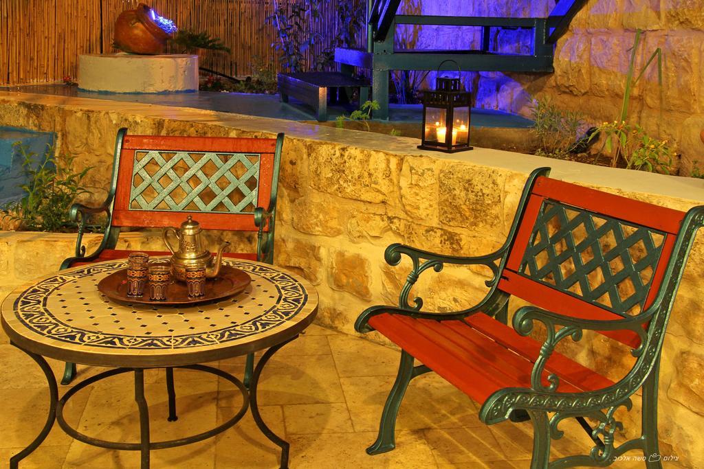 Beit Ha'Omanim Hotel Сафед Стая снимка