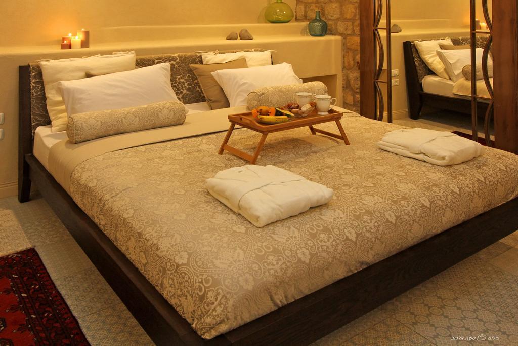 Beit Ha'Omanim Hotel Сафед Стая снимка