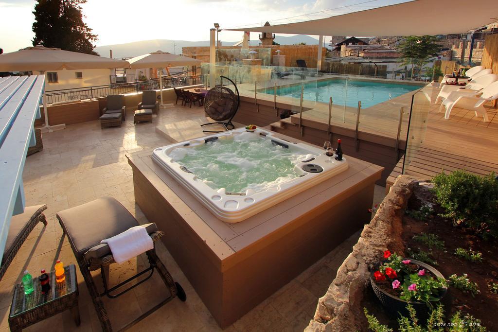 Beit Ha'Omanim Hotel Сафед Екстериор снимка