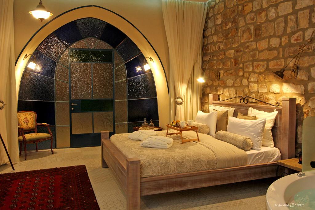Beit Ha'Omanim Hotel Сафед Стая снимка